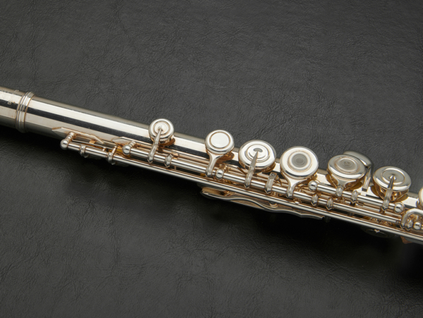 Yamaha YFL-462H Silver Flute #K54113 - Image 8