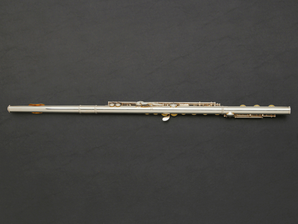 Yamaha YFL-462H Silver Flute #K54113 - Image 11