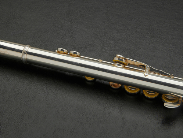 Yamaha YFL-462H Silver Flute #K54113 - Image 16