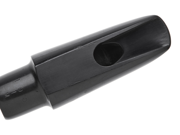 Berg Larsen 100/1 M Hard Rubber Alto Mouthpiece - Image 4